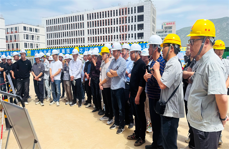 2025年4月17日，由莆田市涵江区住房和城乡建设局主办、必威betway三建承办的钢筋安装工程质量防控现场交流会在联东U谷·涵江海峡智造产业谷一期成功召开。